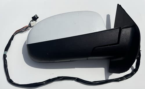 2007 2008 Cadillac Chevrolet GMC  Right Passenger Side Mirror Assembly White — OEM 25782166