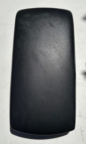 2007 2008 2009 2010 2011 Toyota Camry Armrest/ Center Console Lid Black