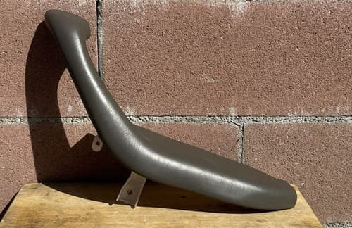 01-07 Toyota Sequoia Tacoma Front Right Passenger Door Panel Armrest Gray — OEM 74210-0C011-B0