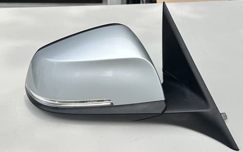 2017 BMW 320i Right Side Mirror W Turn Signal Glacier Silver Metallic — OEM 51167338938