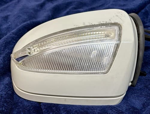 09 10 Mercedes-Benz X164 GL350 ML350 Left Driver Side Mirror Assembly White C