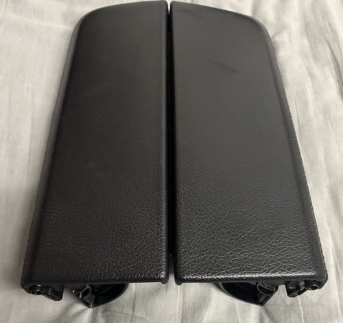 2018 Mercedes-Benz GLS450 Armrest/Center Console Lid Black — OEM 166-680-41-03-9H15